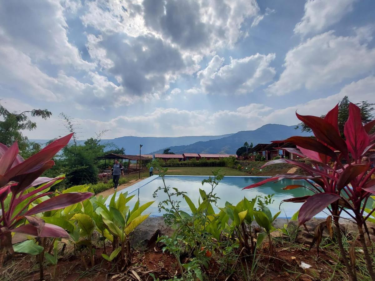 Mysticstays Resort Wai Extérieur photo