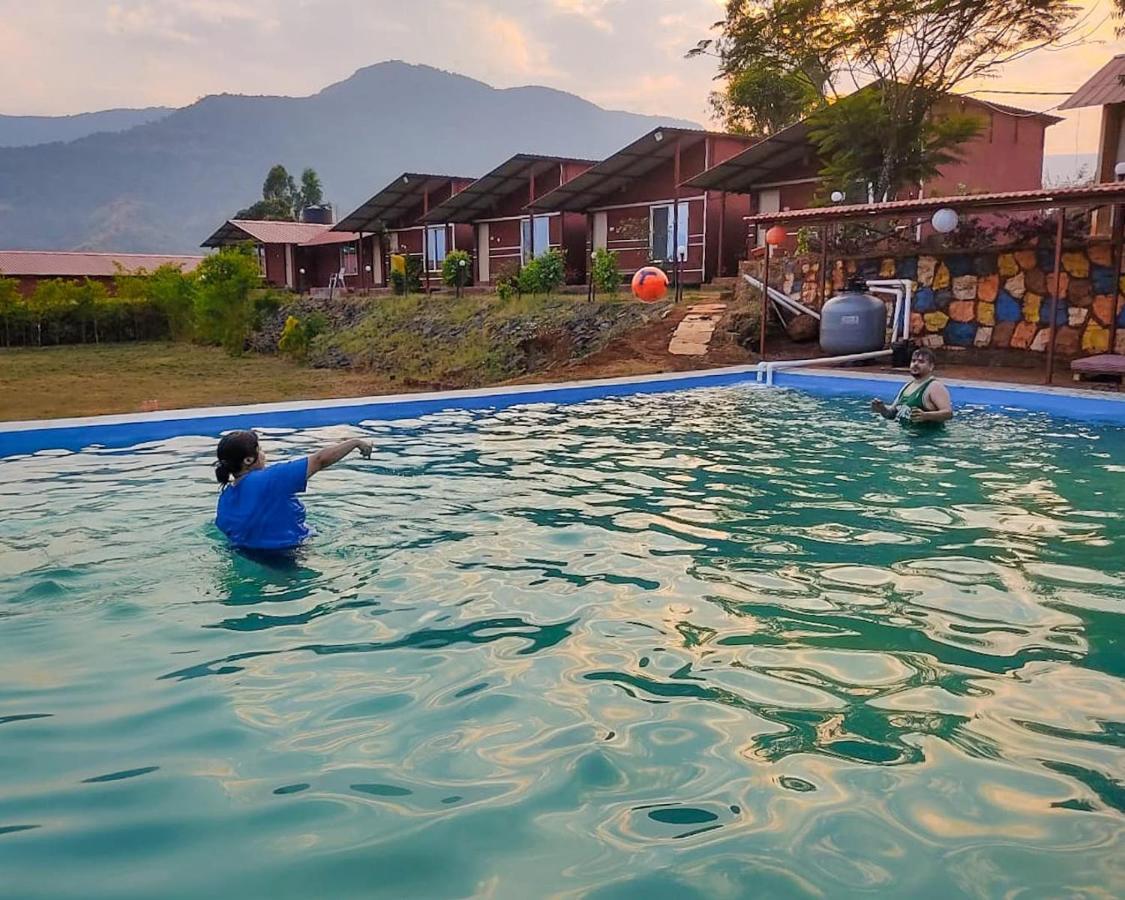 Mysticstays Resort Wai Extérieur photo