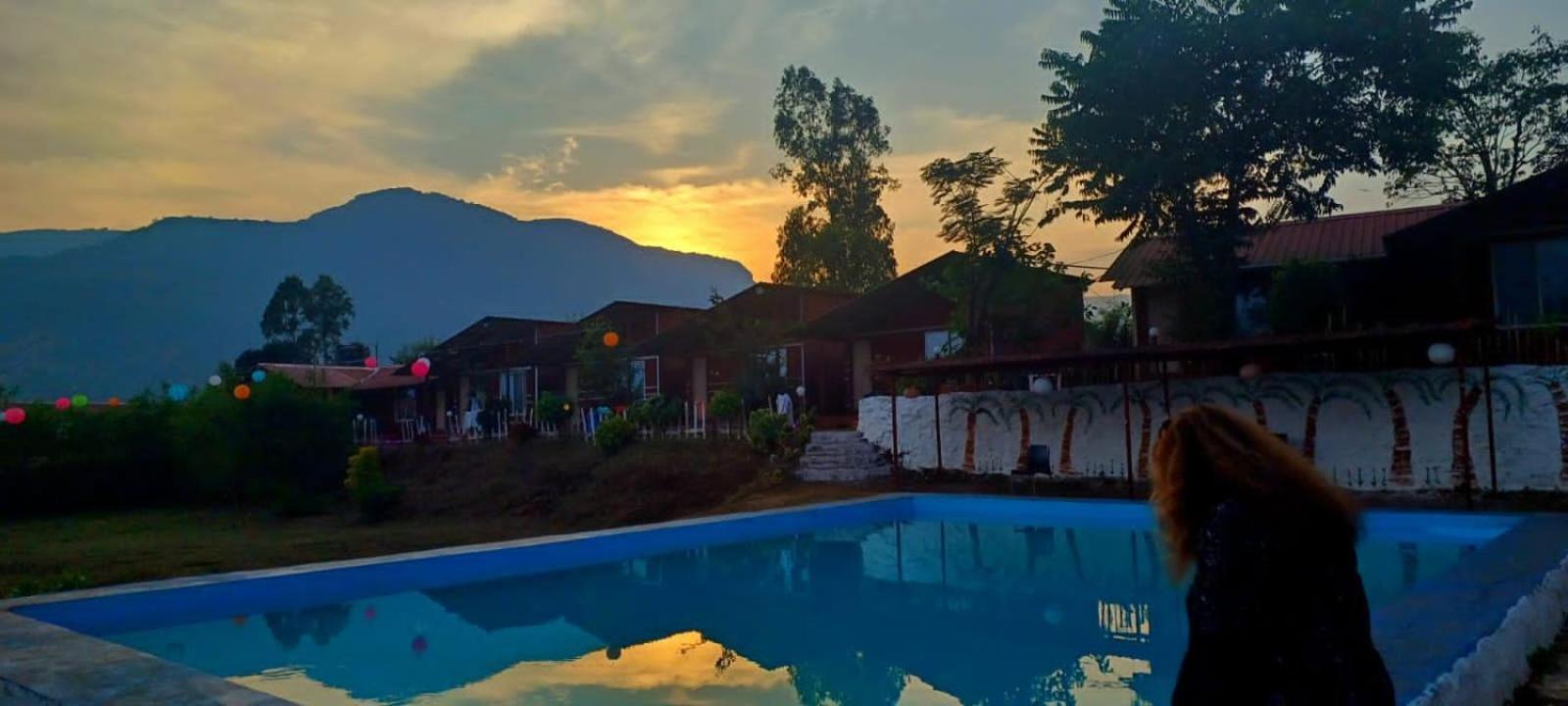 Mysticstays Resort Wai Extérieur photo
