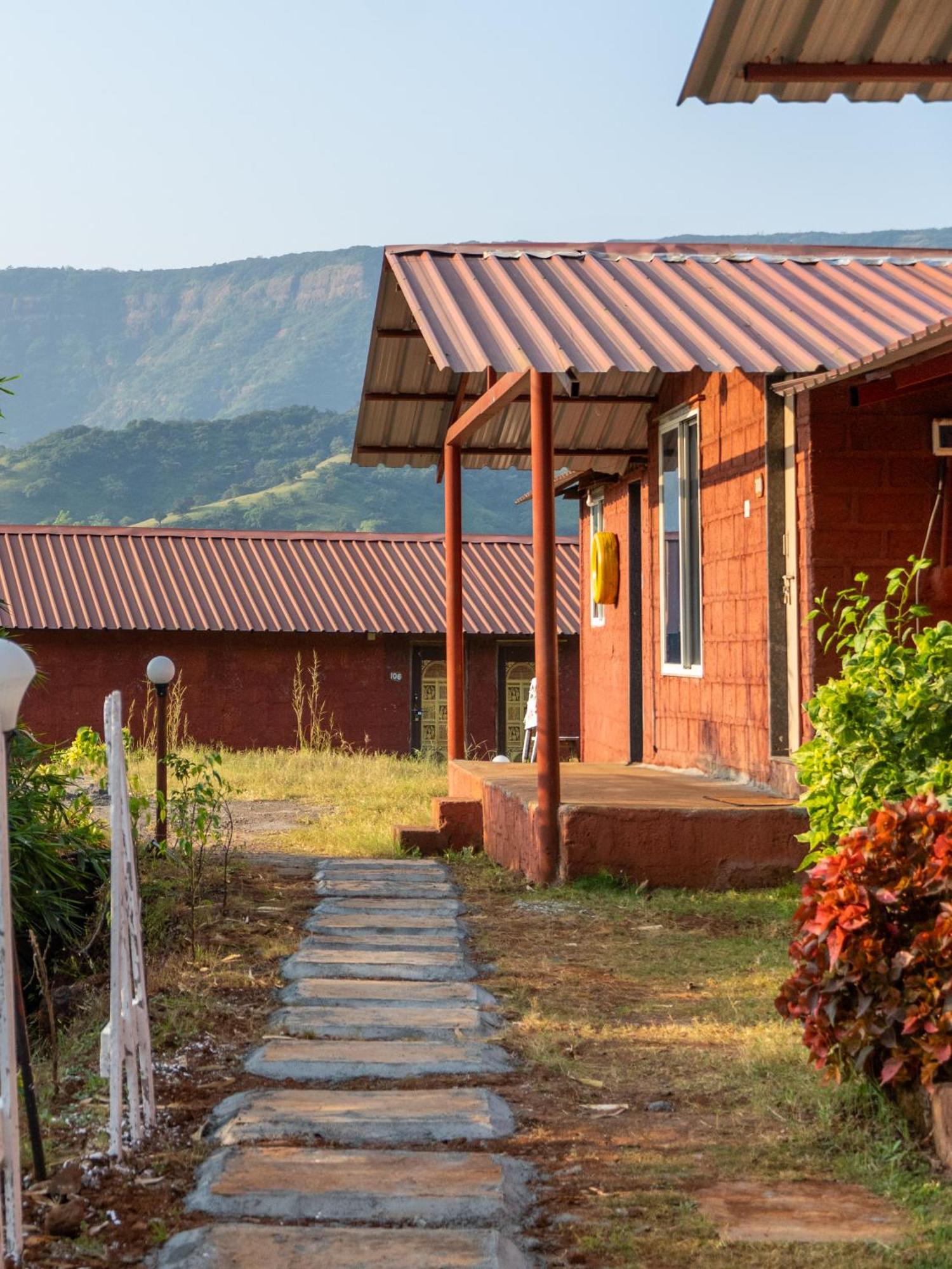 Mysticstays Resort Wai Extérieur photo