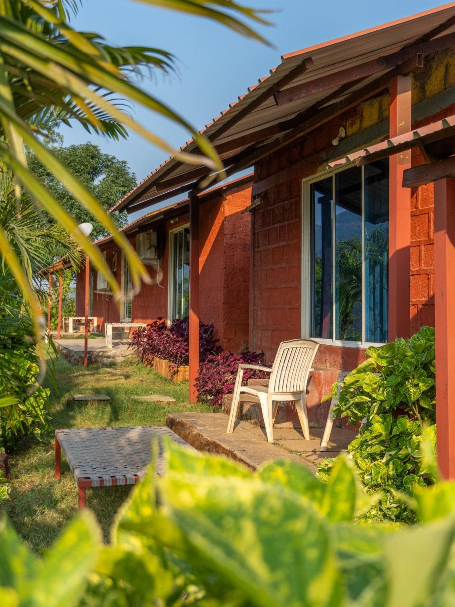 Mysticstays Resort Wai Extérieur photo