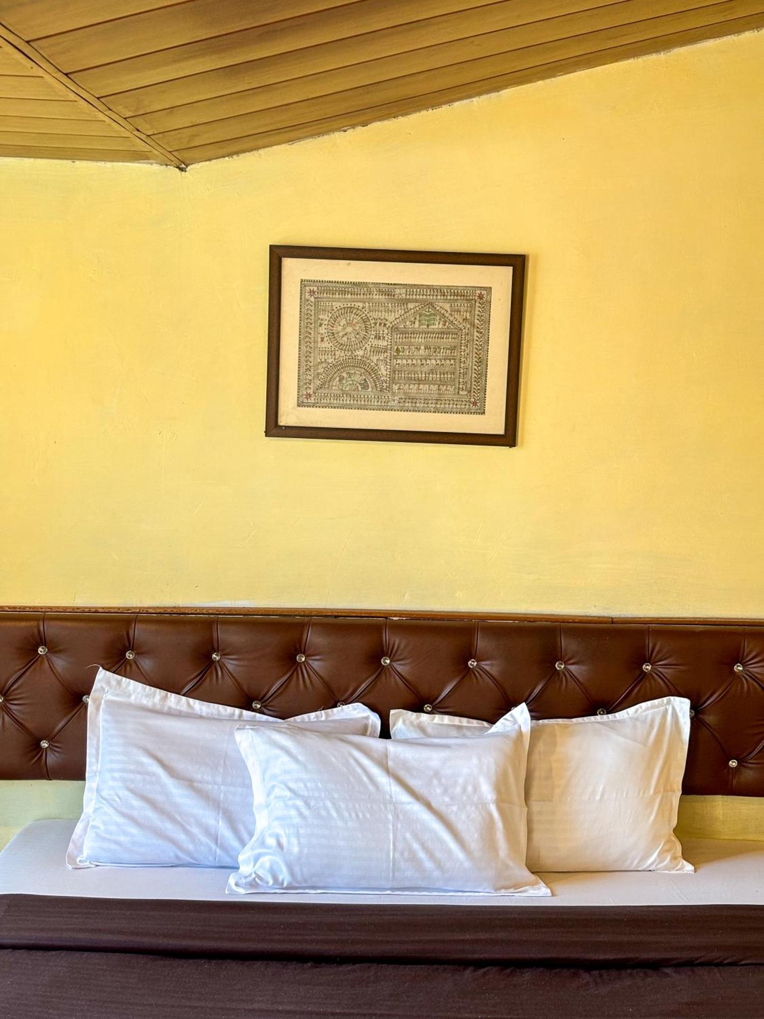 Mysticstays Resort Wai Extérieur photo