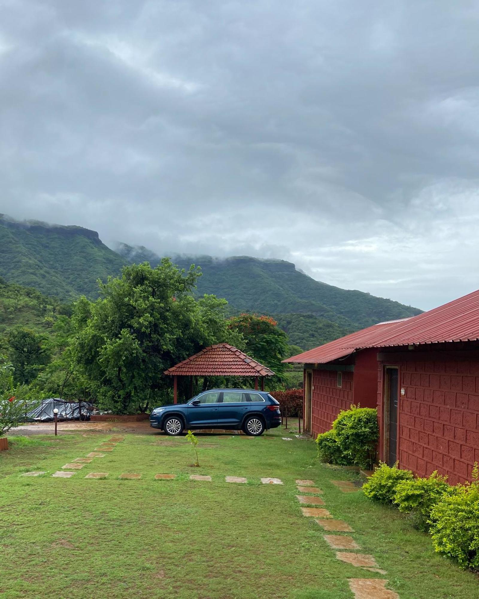 Mysticstays Resort Wai Extérieur photo