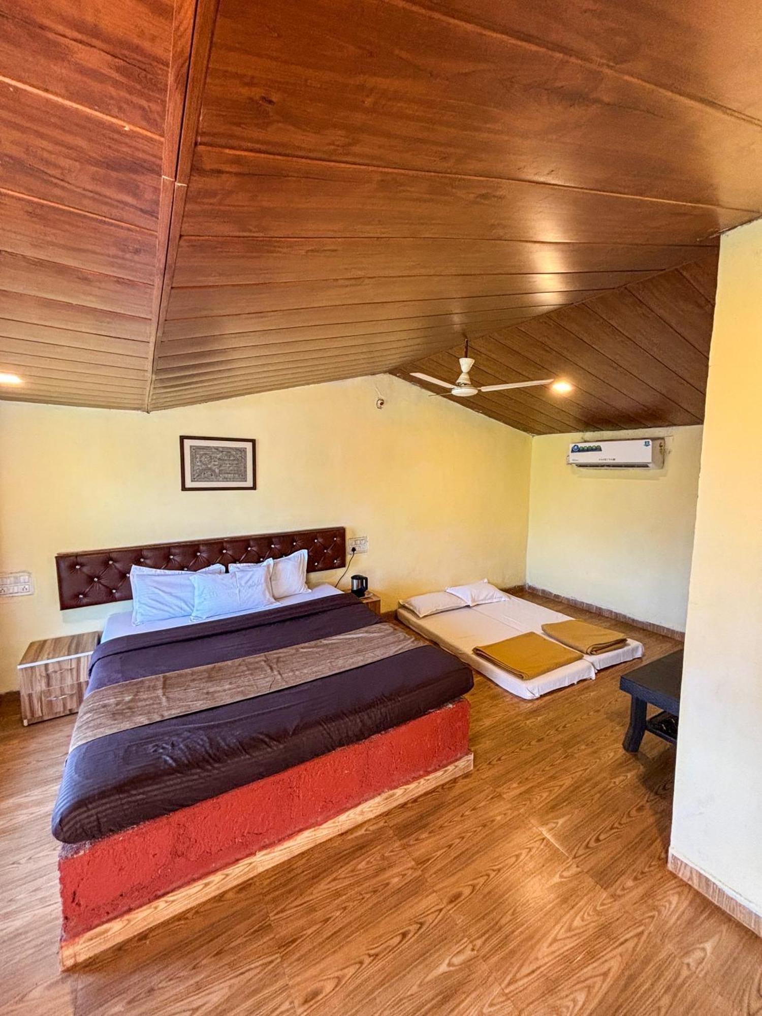 Mysticstays Resort Wai Extérieur photo